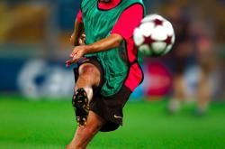 开云体育官网-包含曼联遭遇瓜迪奥拉的巴萨：阿圭罗单刀得分的词条