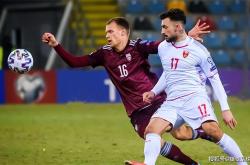 开云体育中国官网-黑山大胜卢森堡，小组积分榜上升的简单介绍