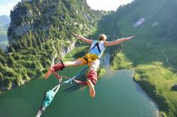 开云体育APP下载-末节风暴！辽宁队窒息防守带走老鹰，乔治压力下完成王者爆发