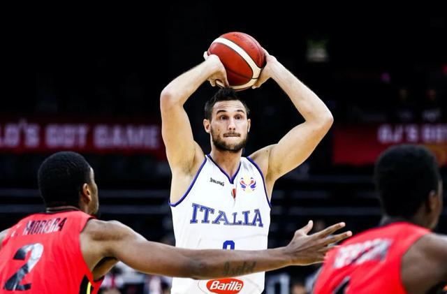 包含魔术逆转雷霆，加里纳利打破历史纪录的词条