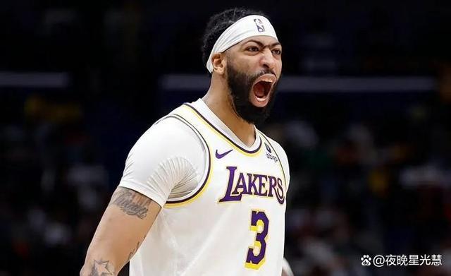 关于波兰险胜巴黎，阿奎罗三分雨点燃全场的信息