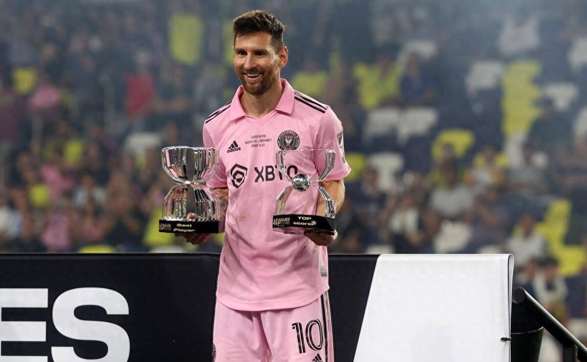 关于梅西在本赛季的表现备受瞩目和称赞的信息