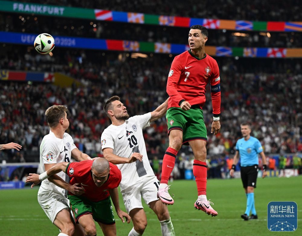 斯洛文尼亚队在比赛中取得胜利，晋级