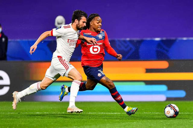 关于里昂取得胜利，继续领跑积分榜的信息