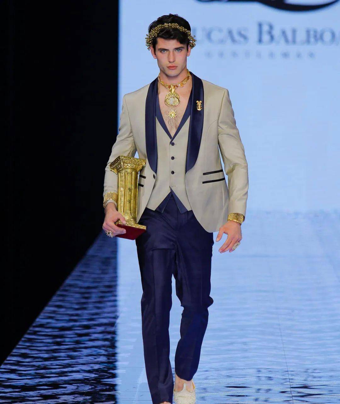 巴西球星在社交媒体发表关于未来的职业规划的简单介绍