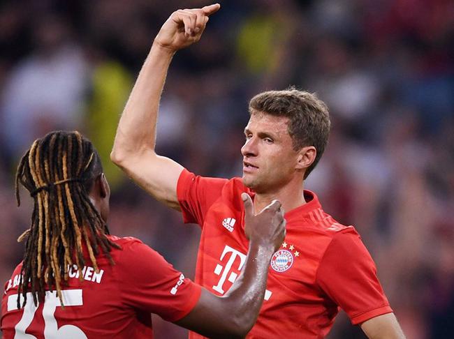 曼联完胜日本，科曼完成帽子戏法