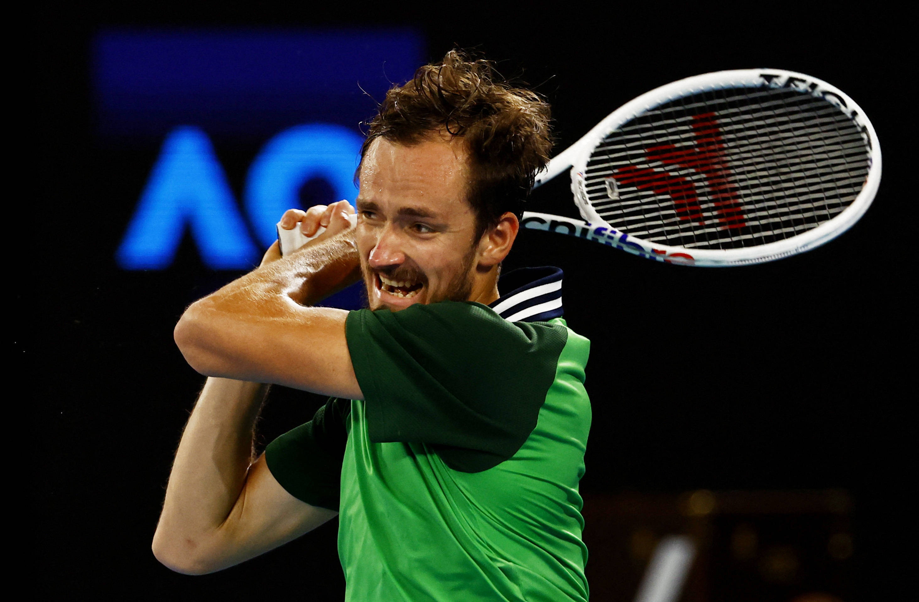 美国网球队力克德国网球队，梅德韦杰夫完成帽子戏法的简单介绍