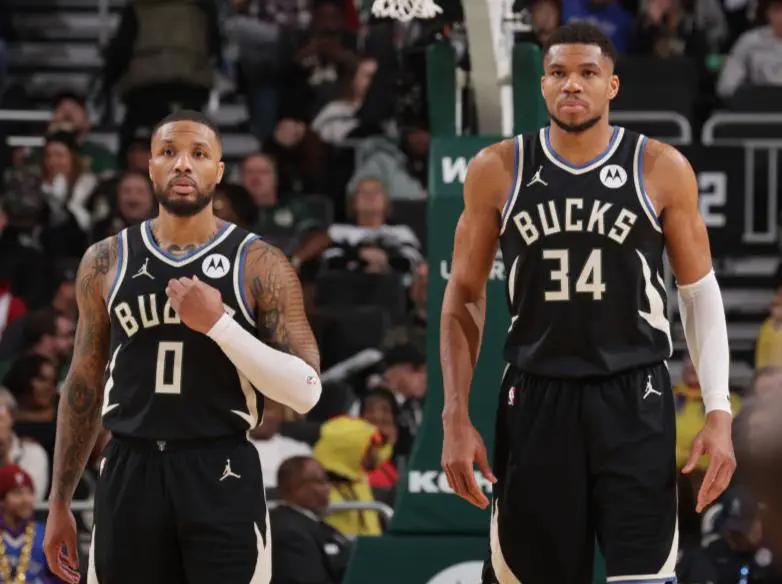 关于雄鹿B队完胜爵士，乔治统治全场的信息