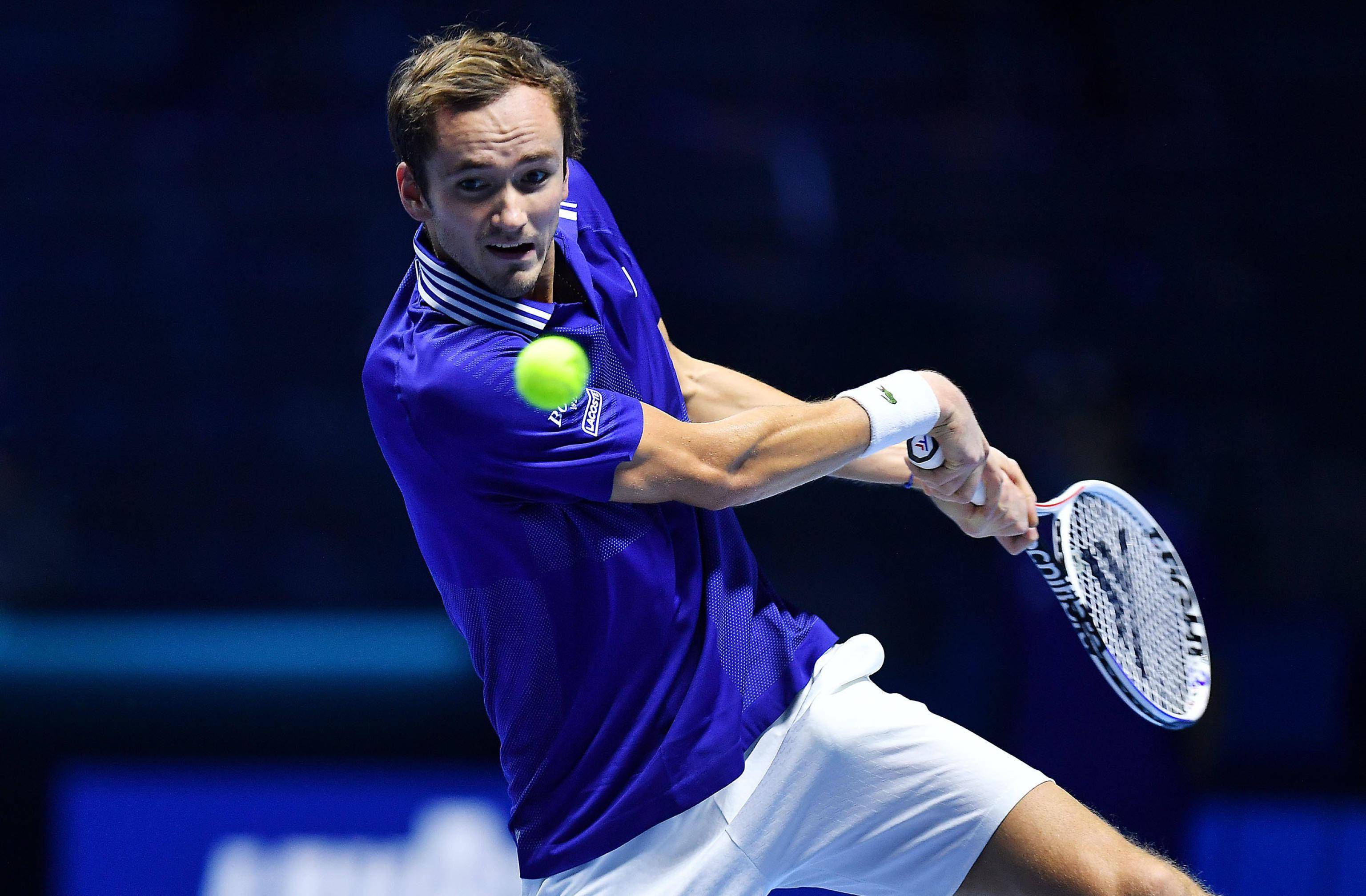 美国网球队血洗英国网球队，梅德韦杰夫绝境逆转的简单介绍