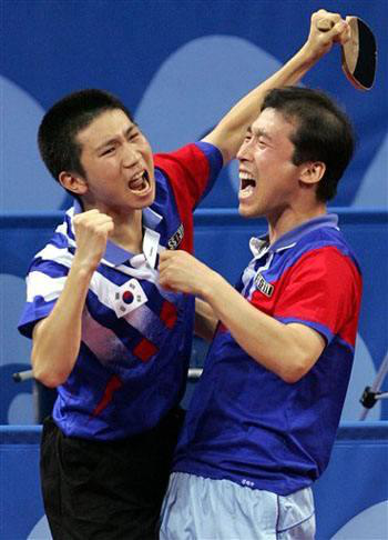 法国队轻取波兰队，王皓统治全场